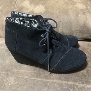 Toms Black Lace-Up Wedge Booties